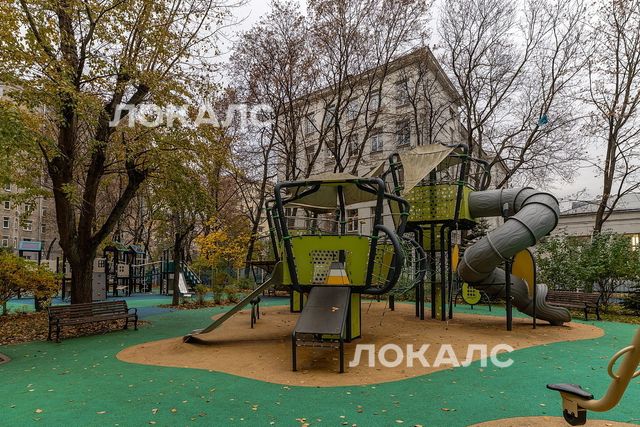 Сдается 4-комнатная квартира на г Москва, Кутузовский пр-кт, д 4/2, метро Кутузовская, г. Москва