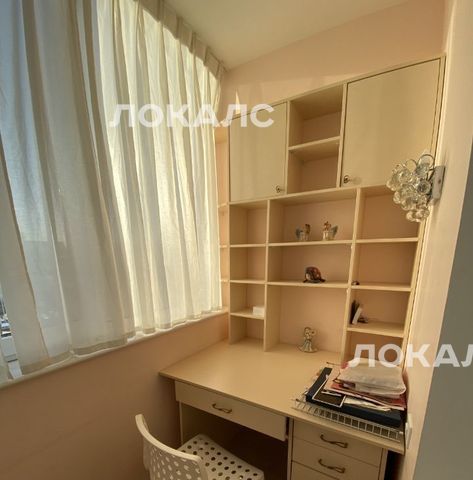 Сдаю четырехкомнатную квартиру на улица Мичуринский проспект Олимпийская деревня, 1к1, метро Озёрная, г. Москва