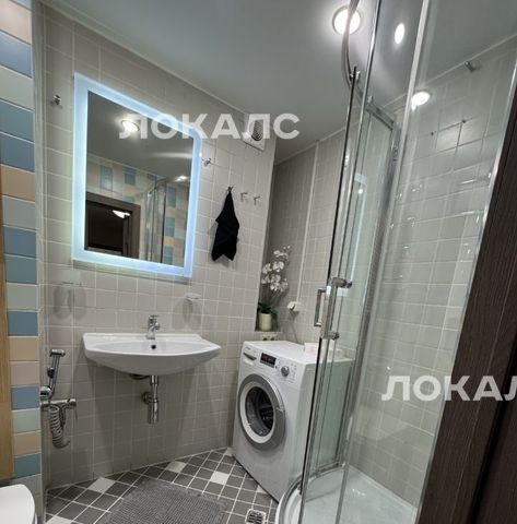 Сдам трехкомнатную квартиру на Смоленский бульвар, 6-8, метро Киевская, г. Москва