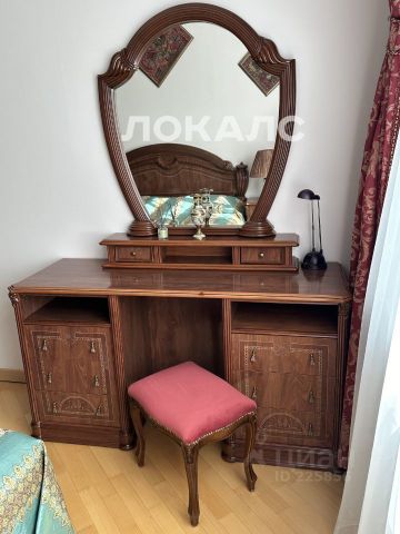 Сдам четырехкомнатную квартиру на улица Земляной Вал, 25, метро Чкаловская, г. Москва