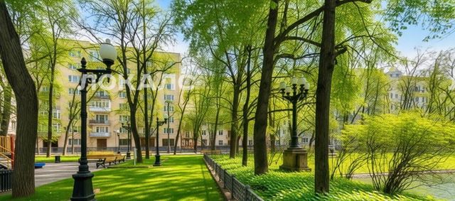 Снять четырехкомнатную квартиру на Малая Бронная улица, 36, метро Маяковская, г. Москва
