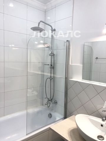 Снять 1-комнатную квартиру на г Москва, ул Производственная, д 10 к 2, метро Боровское шоссе, г. Москва
