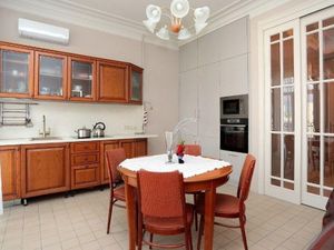 2-комнатная квартира: Москва, Садовая-Кудринская улица, 14-16 (68 м²)