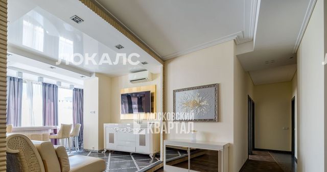 Сдается трехкомнатная квартира на Старопименовский переулок, 10, метро Менделеевская, г. Москва