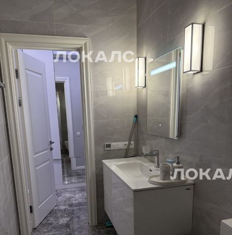 Снять трехкомнатную квартиру на Сколковское шоссе, 40к1, г. Москва