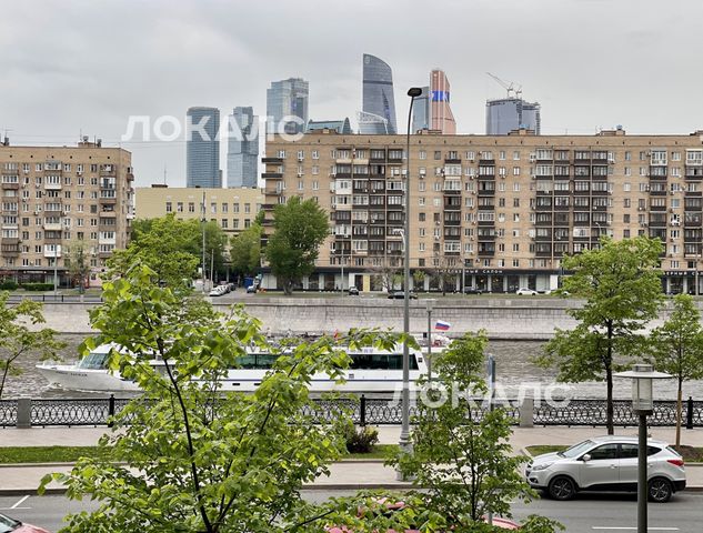 Снять однокомнатную квартиру на г Москва, Саввинская наб, д 3, метро Смоленская (Арбатско-Покровская линия), г. Москва