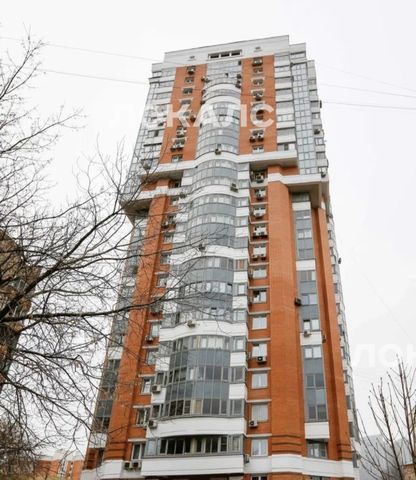 Сдам 4х-комнатную квартиру на Большая Декабрьская улица, 1, метро Баррикадная, г. Москва