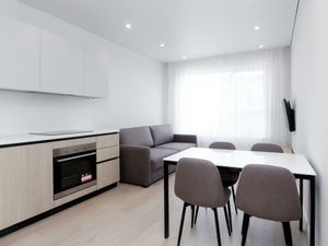 2-комнатная квартира: Екатеринбург, улица Шаумяна, 20 (50 м²)