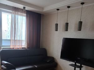 1 комнатная квартира Матроса Железняка