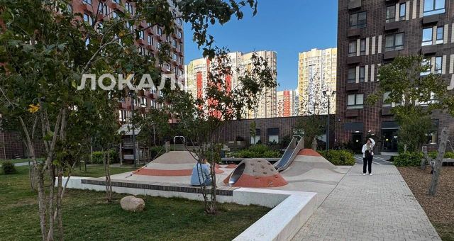 Снять 3-к квартиру на Большая Очаковская улица, 2, метро Мичуринский проспект, г. Москва