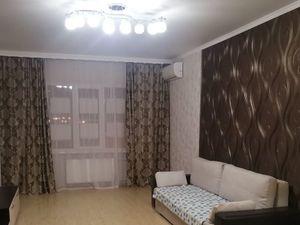 2-к кв. Краснодарский край, Краснодар Восточно-Кругликовская ул., 46Б (72.0 м²)