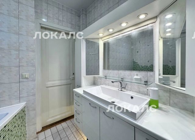 Аренда 4х-комнатной квартиры на г Москва, Кутузовский пр-кт, д 4/2, метро Выставочная, г. Москва