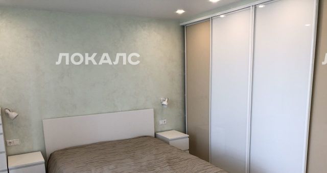 Сдам трехкомнатную квартиру на Кутузовский проспект, 8, метро Киевская, г. Москва