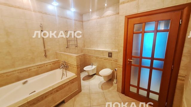 Аренда четырехкомнатной квартиры на г Москва, пр-кт Маршала Жукова, д 30, метро Октябрьское поле, г. Москва