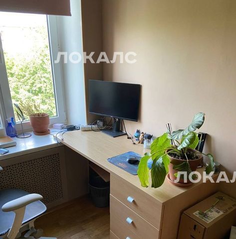 Сдается трехкомнатная квартира на Кастанаевская улица, 6, г. Москва