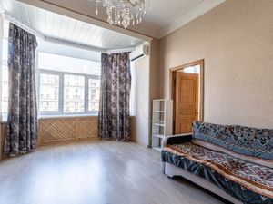 Трехкомнатная квартира на Скатерном переулке