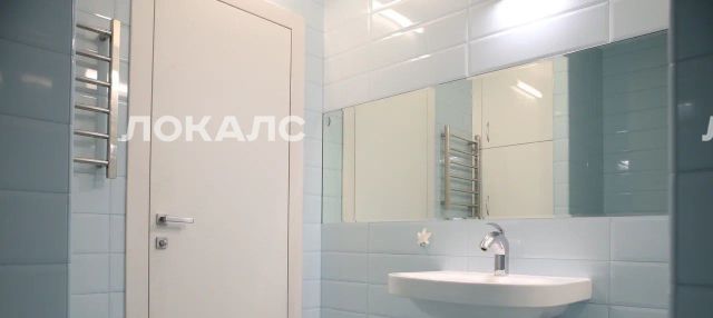 Снять трехкомнатную квартиру на 2-я Фрунзенская улица, 10, метро Парк культуры, г. Москва