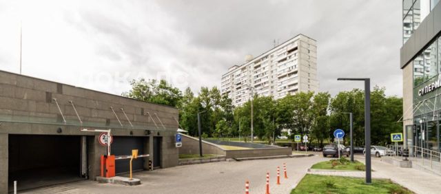 Сдается трехкомнатная квартира на Мосфильмовская улица, 74Б, метро Ломоносовский проспект, г. Москва