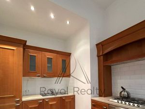 3-к кв. Санкт-Петербург наб. Реки Карповки, 18 (100.0 м²)