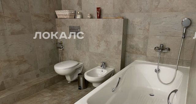 Сдаю трехкомнатную квартиру на 1-й Нагатинский проезд, 11к1, метро Коломенская, г. Москва