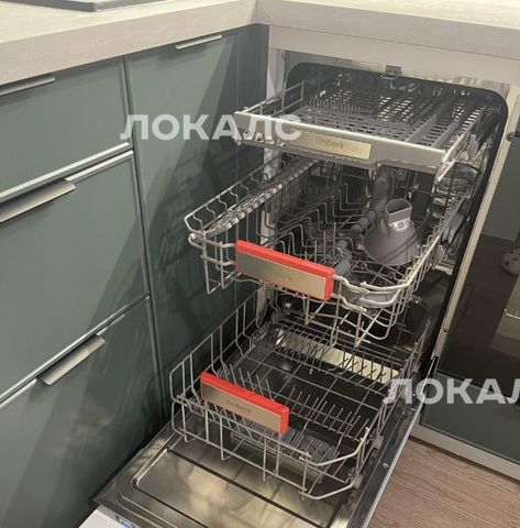 Сдаю двухкомнатную квартиру на проспект Куприна, 30к2, метро Бунинская аллея, г. Москва