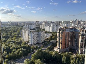 Большая квартира с видом в Тропарево