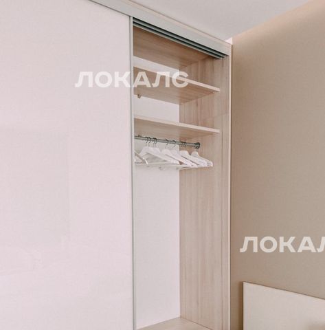 Сдам трехкомнатную квартиру на улица Мичуринский проспект Олимпийская деревня, 1к1, метро Озёрная, г. Москва