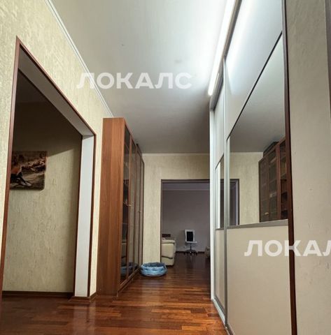Сдам четырехкомнатную квартиру на Полтавская улица, 47К2, метро Дмитровская, г. Москва