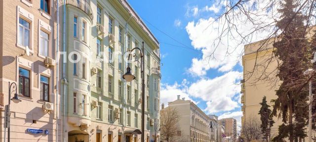 Сдам 4х-комнатную квартиру на улица Спиридоновка, 34С2, метро Чеховская, г. Москва
