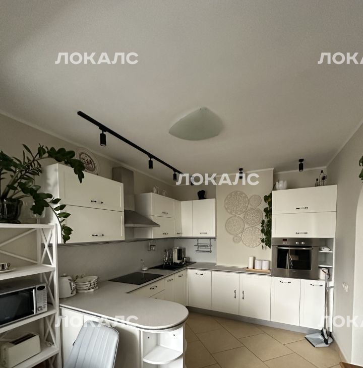 Сдается трехкомнатная квартира на Загородное шоссе, 9К3, метро Верхние Котлы, г. Москва