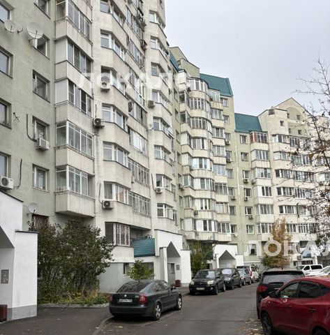 Сдаю однокомнатную квартиру на улица Генерала Белобородова, 35/2, метро Волоколамская, г. Москва