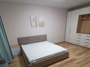 1 комнатная квартира около метро Братиславская