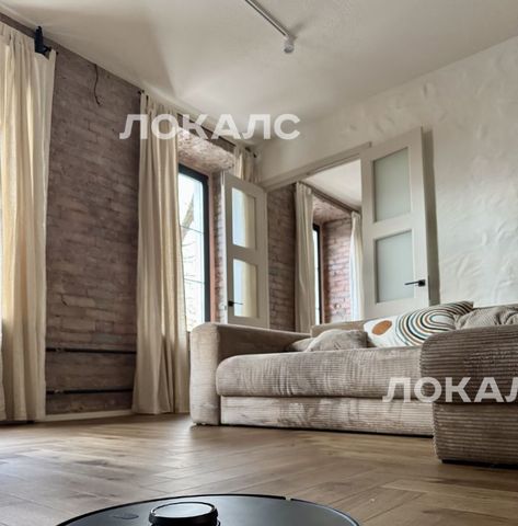 Сдаю 3-к квартиру на Большая Серпуховская улица, 34К6, метро Полянка, г. Москва