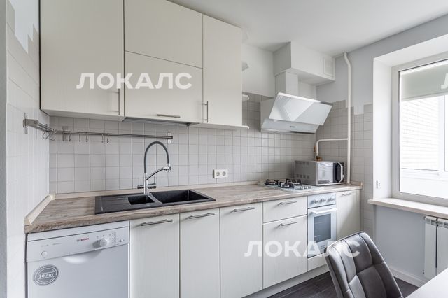 Сдаю 3к квартиру на г Москва, ул Бахрушина, д 4 стр 1, метро Третьяковская, г. Москва
