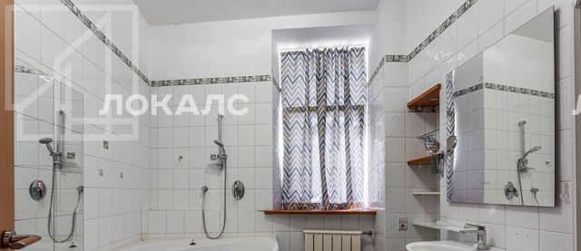 Аренда четырехкомнатной квартиры на улица Машкова, 17, метро Чкаловская, г. Москва