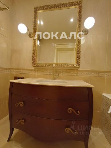 Сдаю двухкомнатную квартиру на проспект Буденного, 26к1, метро Соколиная Гора, г. Москва