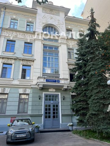Сдаю комнату на г Москва, 2-й Обыденский пер, д 13, метро Кропоткинская, г. Москва