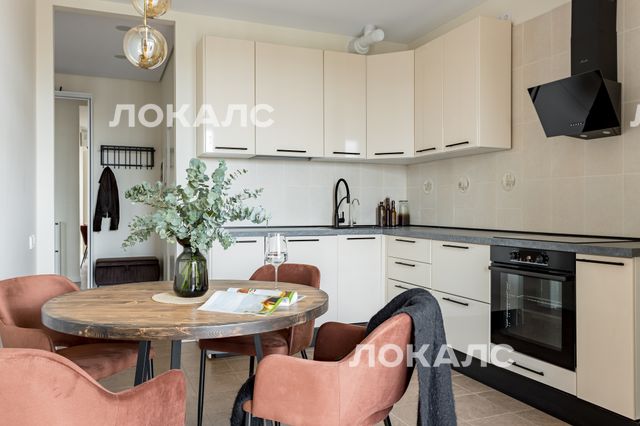 Аренда 2-комнатной квартиры на Московская обл, г Красногорск, мкр Опалиха, Серебряный б-р, д 4, метро Тушинская, г. Москва