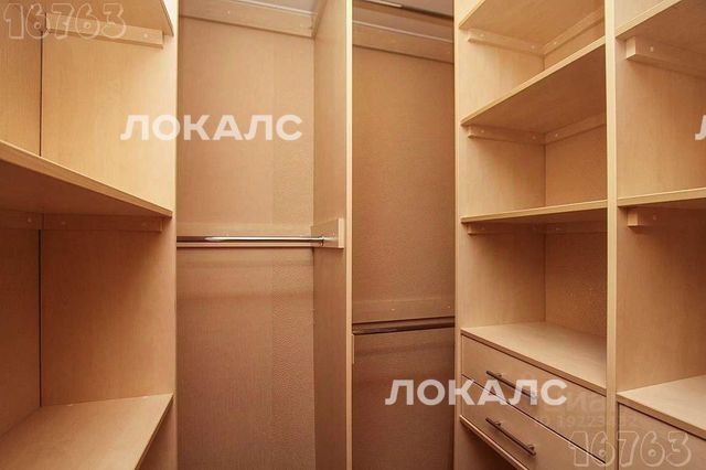 Сдаю 3-к квартиру на улица Герасима Курина, 16, метро Пионерская, г. Москва