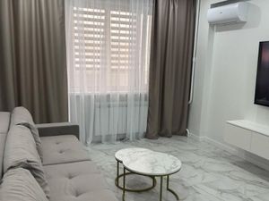 2-комнатная квартира: Москва, Нахимовский проспект, 63 (65 м²)