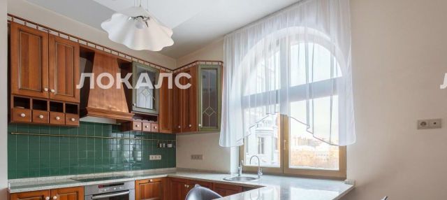 Сдаю трехкомнатную квартиру на Краснопролетарская улица, 7, метро Тверская, г. Москва