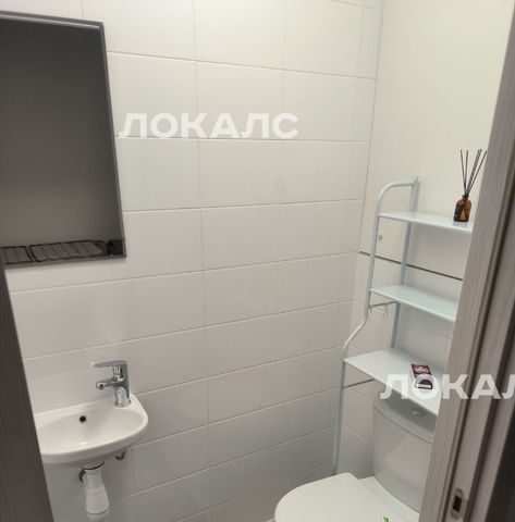 Аренда трехкомнатной квартиры на улица Братьев Бромлей, 5к1, метро Прокшино, г. Москва