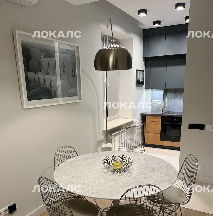 Сдам двухкомнатную квартиру на Гоголевский бульвар, 27, метро Охотный ряд, г. Москва