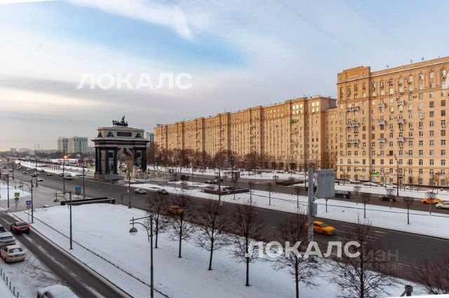 Сдается трехкомнатная квартира на площадь Победы, 1кА, г. Москва