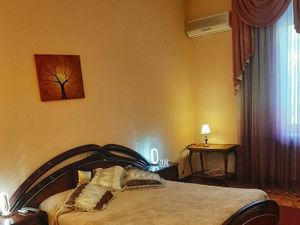 3-к кв. Москва Большая Садовая ул., 1 (95.0 м²)