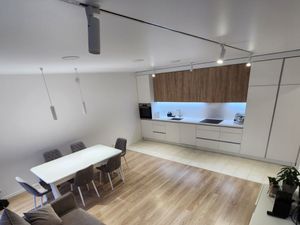 3-х комнатная квартира на метро Румянцево
