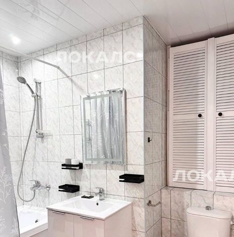 Сдается двухкомнатная квартира на Большой Девятинский переулок, 5, метро Арбатская (Арбатско-Покровская линия), г. Москва