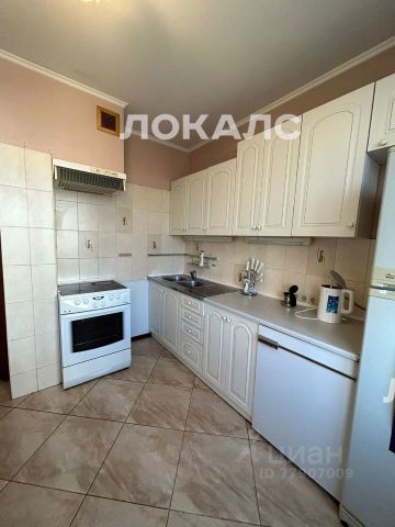 Сдается трехкомнатная квартира на улица Наметкина, 13к1, метро Калужская, г. Москва