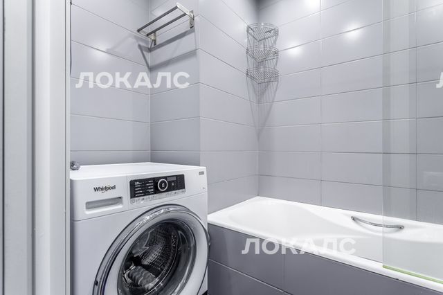 Снять трехкомнатную квартиру на г Москва, ул Бахрушина, д 4 стр 1, метро Третьяковская, г. Москва
