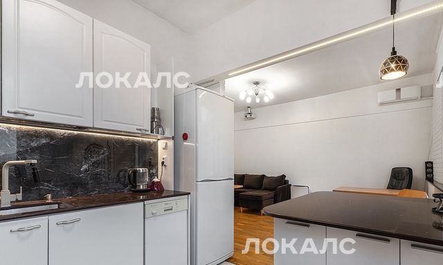 Сдаю 4-комнатную квартиру на г Москва, Кутузовский пр-кт, д 4/2, метро Кутузовская, г. Москва